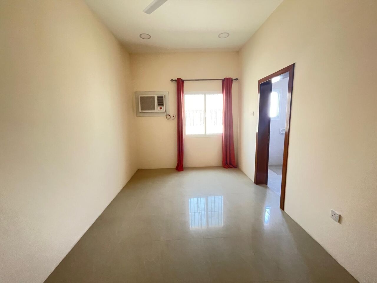 Salmaniya, Apartments, Flats, Houses & Villas, BHD 230/month,  2 BR,  2 Bedroom In Salmaniya With Ewa