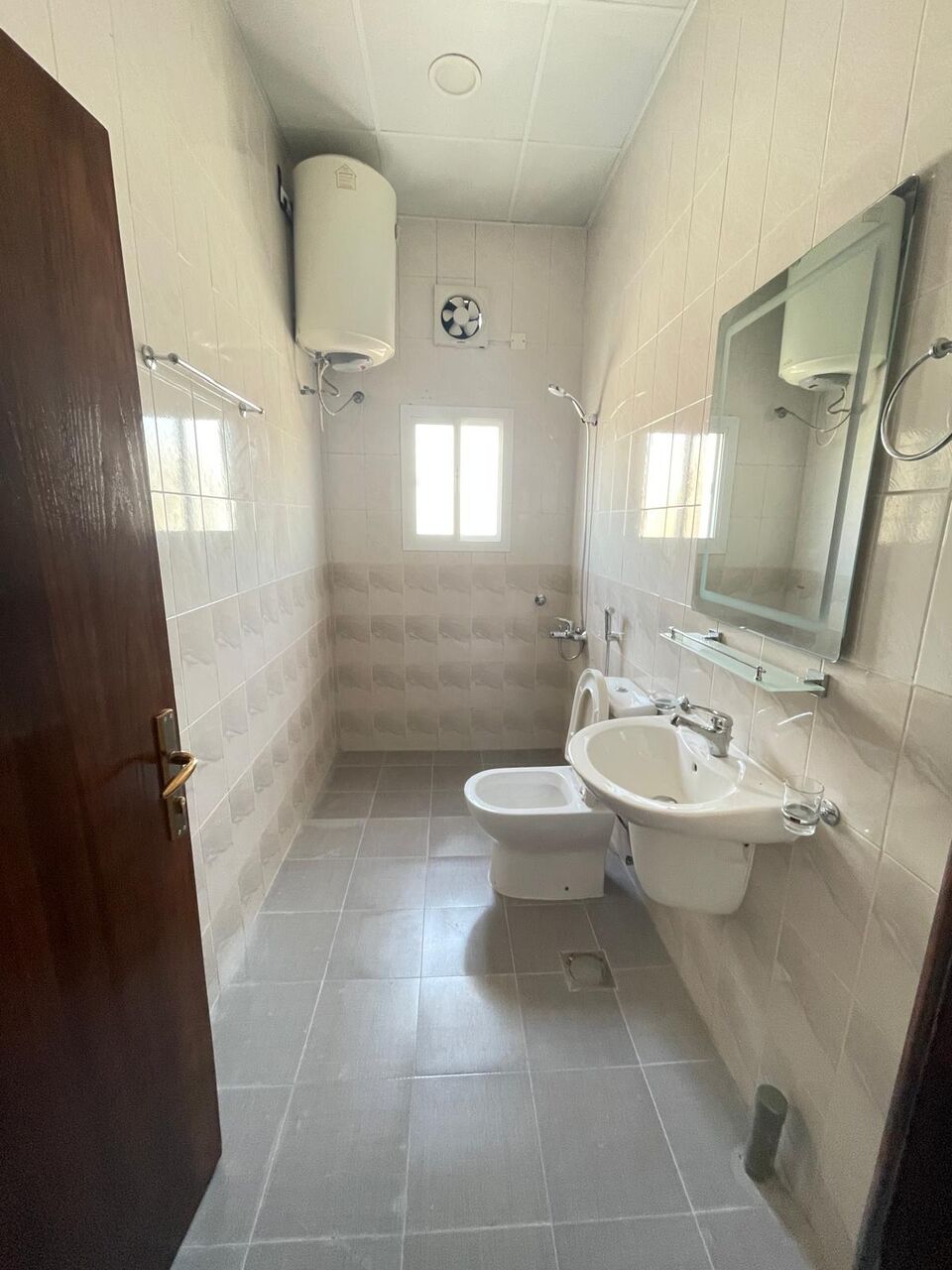 Salmaniya, Apartments, Flats, Houses & Villas, BHD 230/month,  2 BR,  2 Bedroom In Salmaniya With Ewa