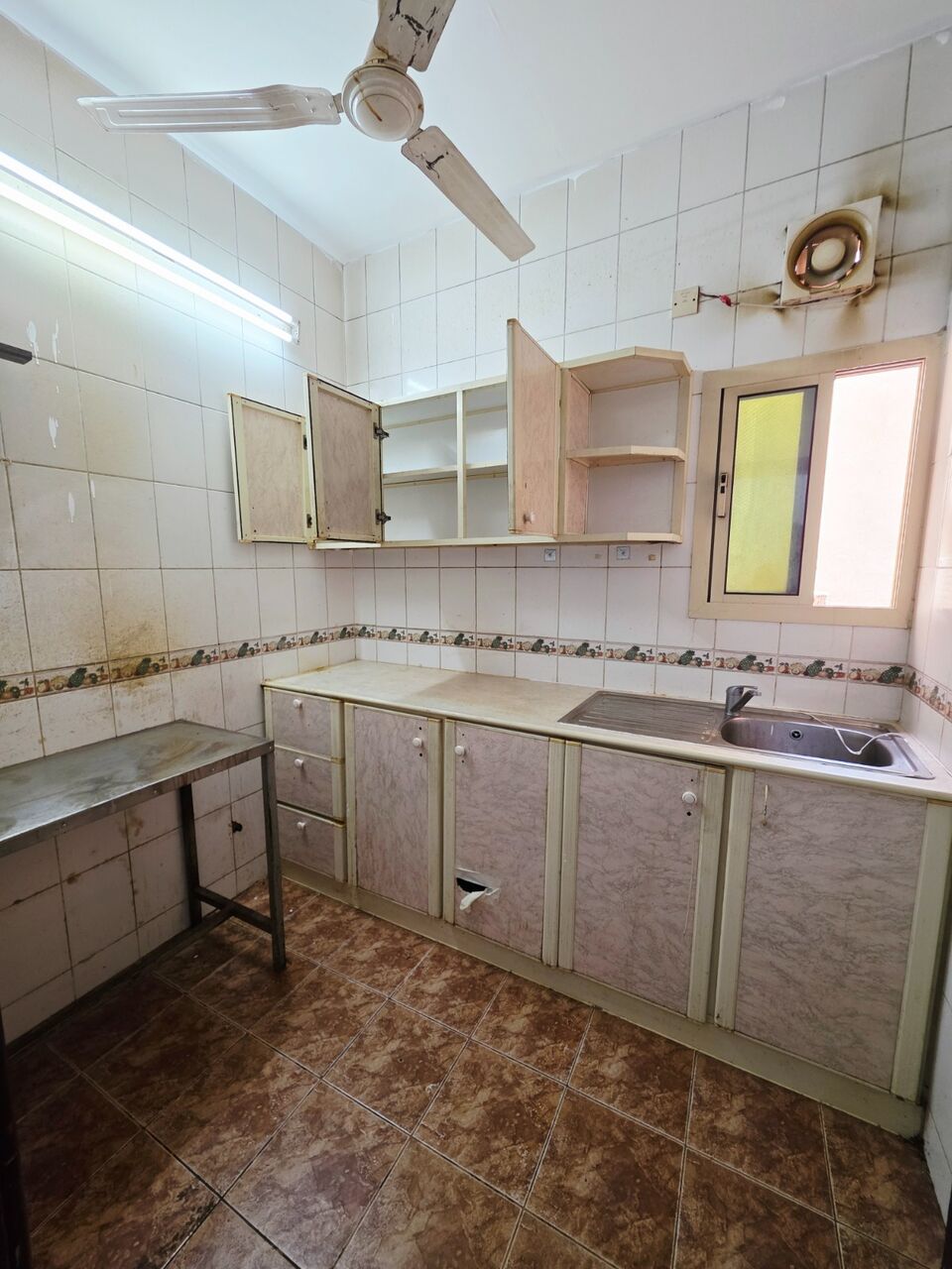 Gudaibiya, Apartments, Flats, Houses & Villas, BHD 200/month,  2 BR,  Semi Furnished 2 Bedroom Flat For Rent In Gudaibiya ( Including Electricity)