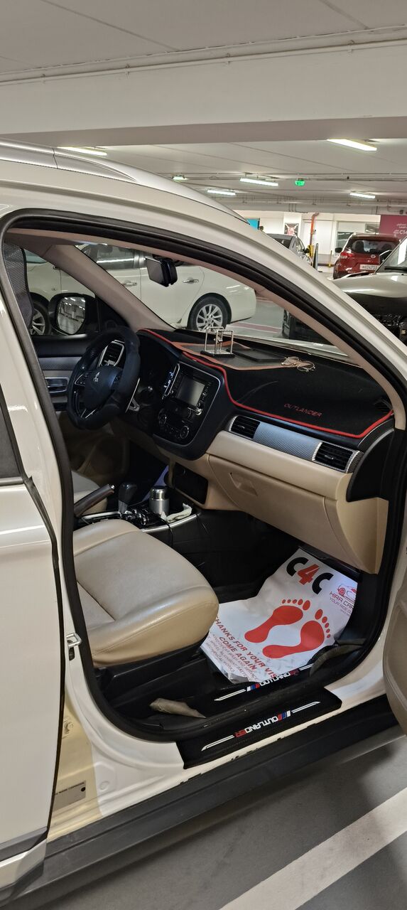 East Riffa, Vehicles, Cars & Trucks , BHD 4300,  Outlander 2018 GLX Mid-Option,  2018,  Automatic,  114000 KM,  Excellent Condition Outlander  Mid Option With Modifications