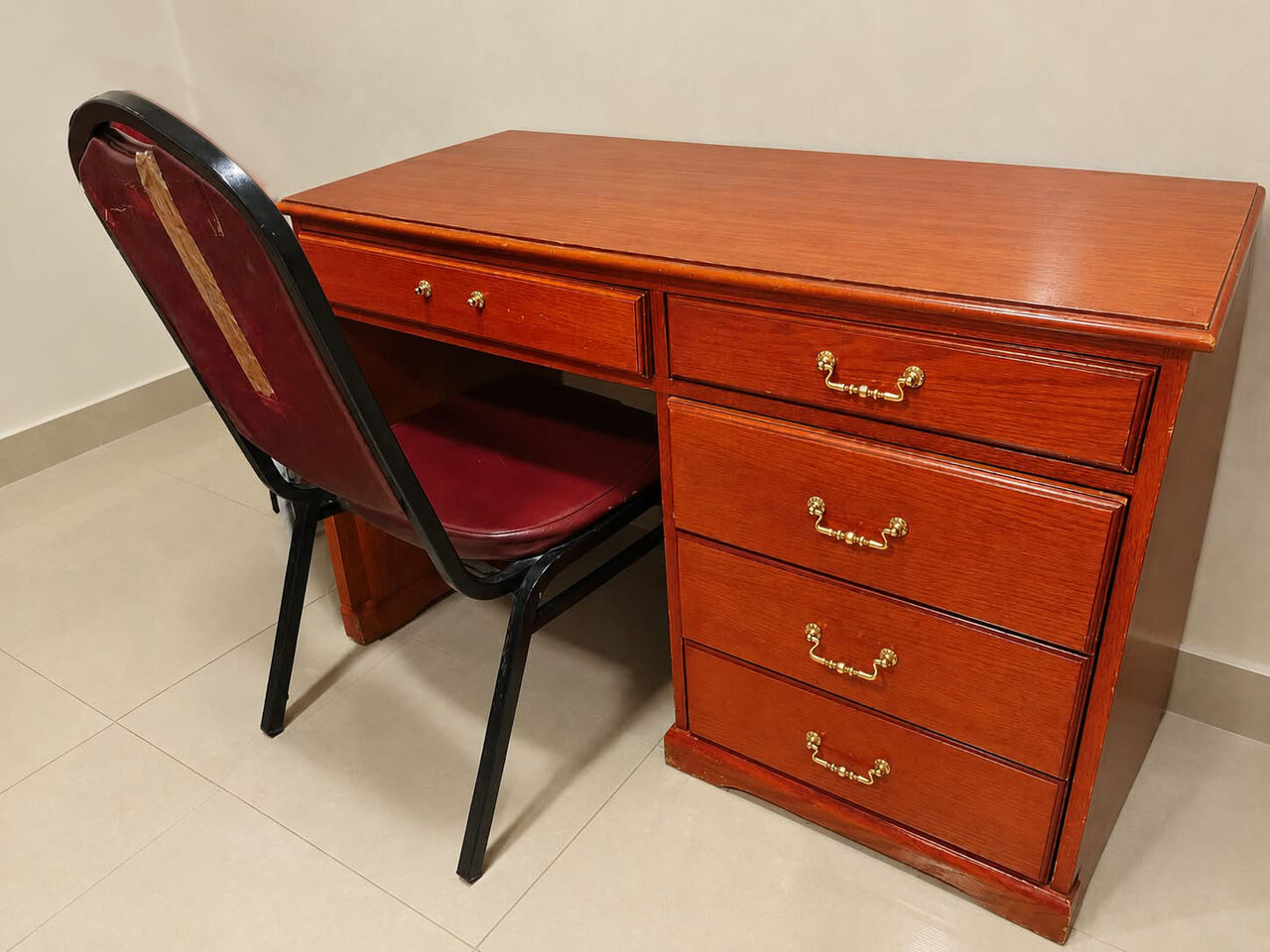 Thuqbah, Furniture, 🏠 HOUSEHOLD ITEMS FOR SALE