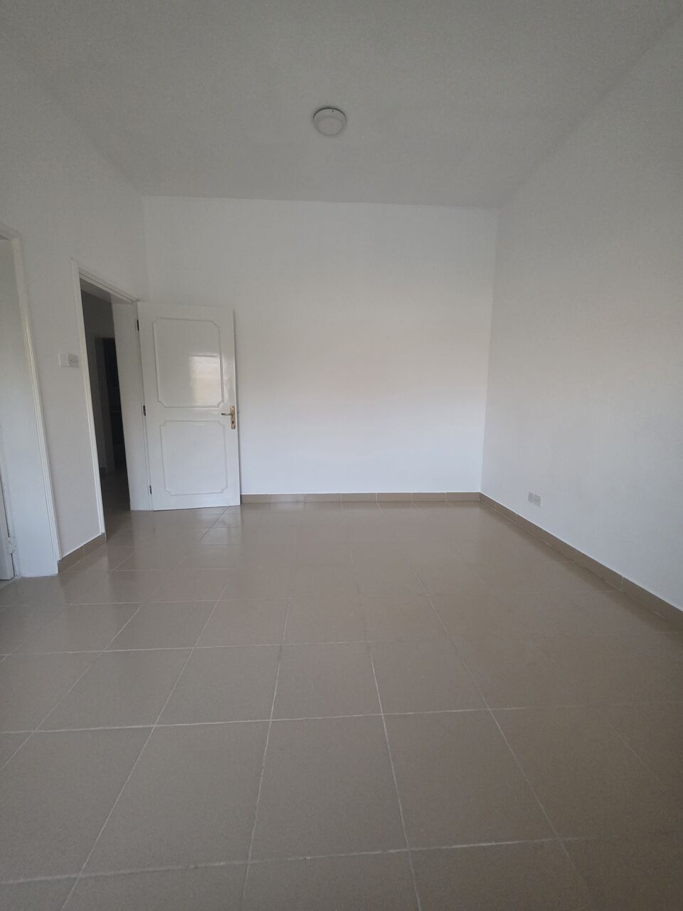Manama, Apartments, Flats, Houses & Villas, BHD 240/month,  2 BR,  @2BATHROOM Hall Kitchen Without Electricity Car Parking