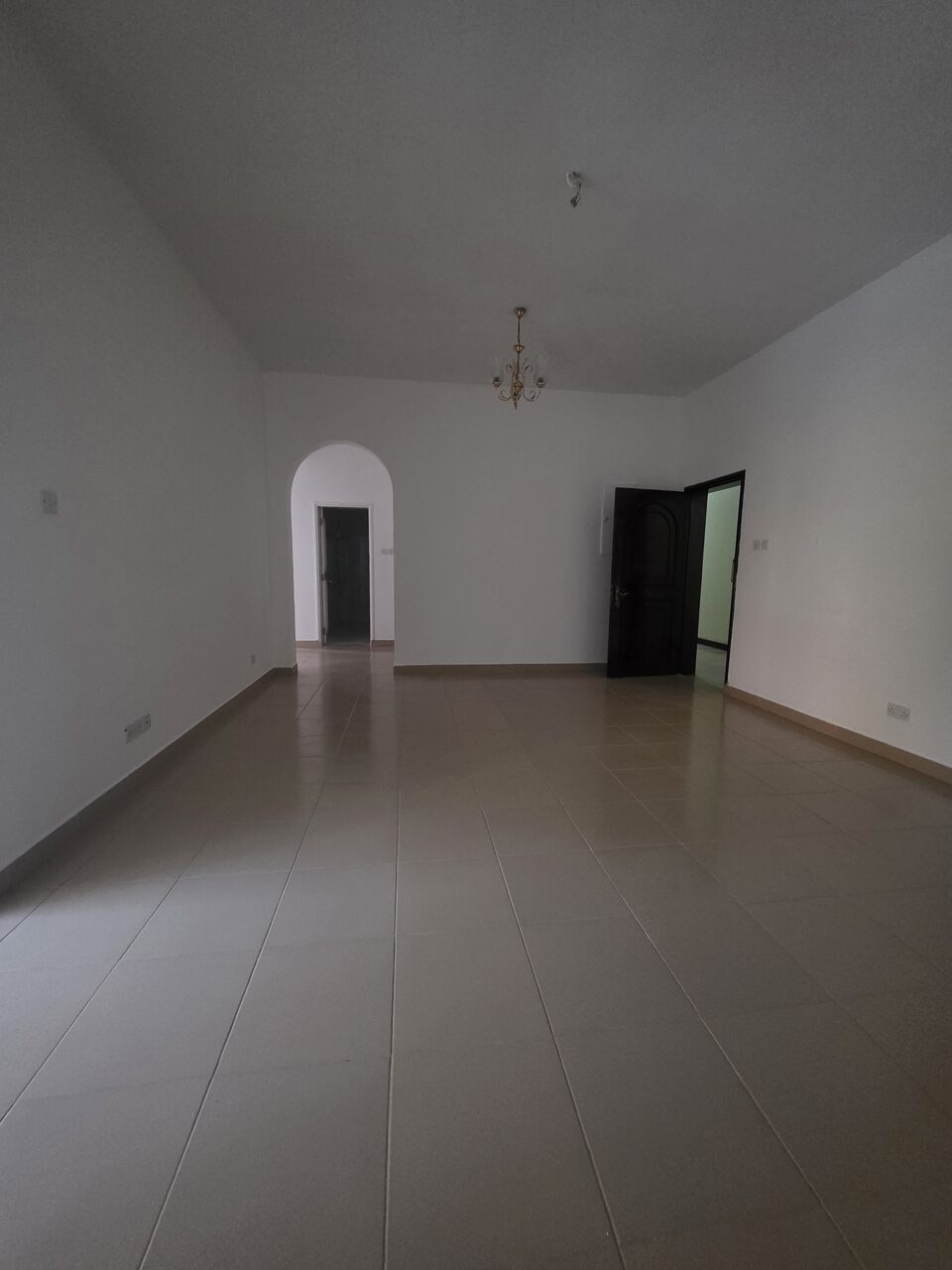 Manama, Apartments, Flats, Houses & Villas, BHD 240/month,  2 BR,  @2BATHROOM Hall Kitchen Without Electricity Car Parking