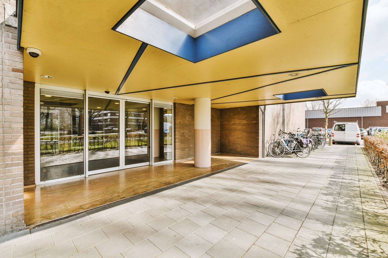 Bangalore, Construction, Swimming Pool Retractable Roof For Year-Round Outdoor Use