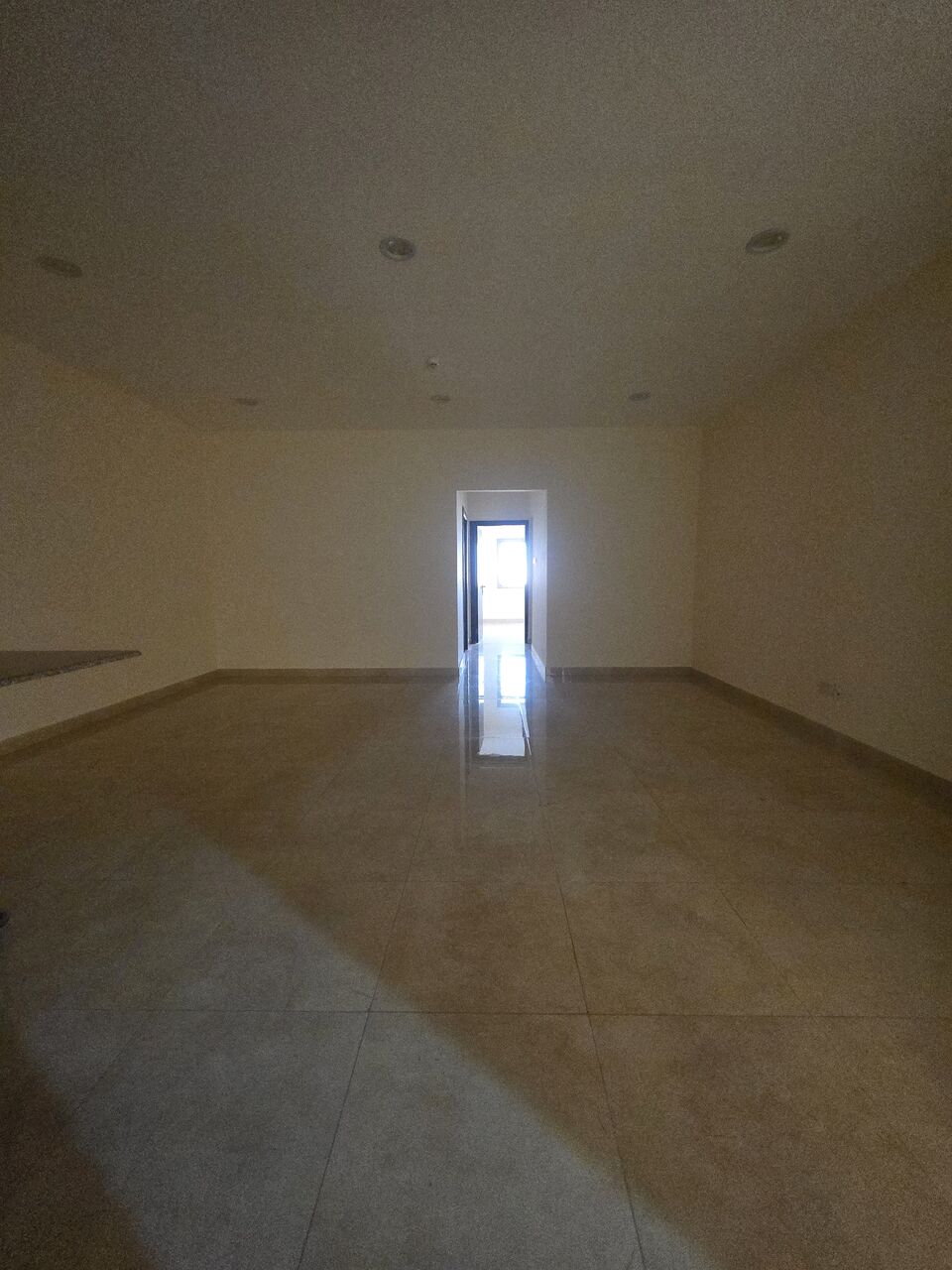 Manama, Apartments, Flats, Houses & Villas, BHD 170/month,  2 BR,  £2BATHROOM Hall Kitchen Open Without Electricity Car Parking