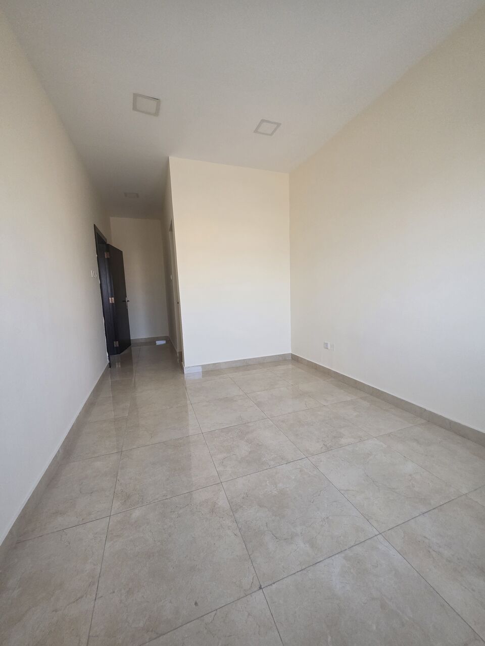 Manama, Apartments, Flats, Houses & Villas, BHD 170/month,  2 BR,  £2BATHROOM Hall Kitchen Open Without Electricity Car Parking