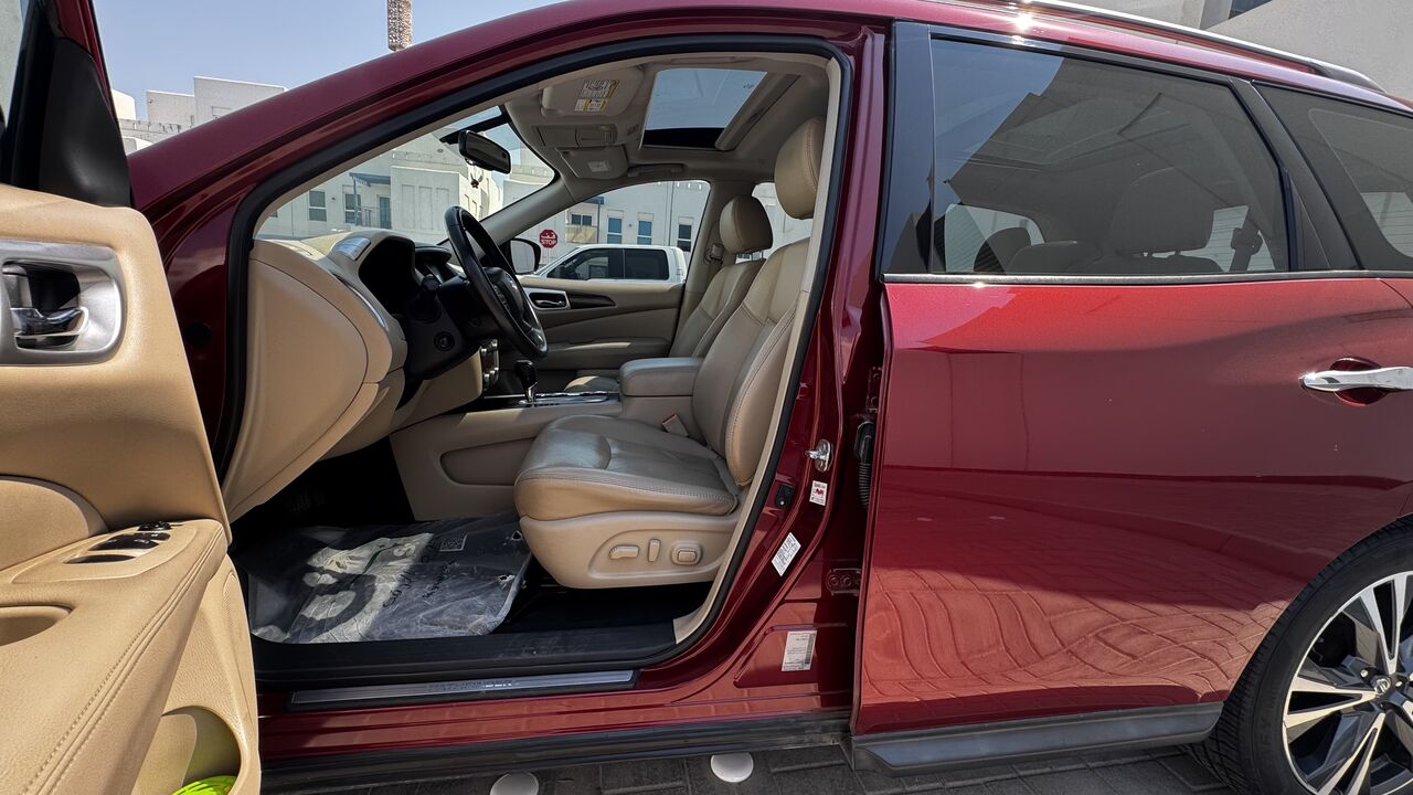 Muharraq, Vehicles, Cars & Trucks , BHD 6500,  Nissan Pathfinder SV,  2018,  Automatic,  70000 KM,    For Sale