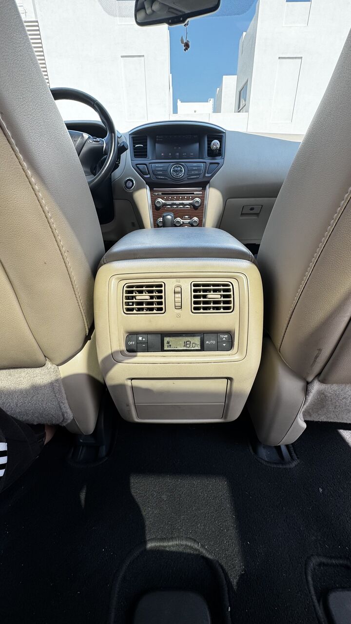 Muharraq, Vehicles, Cars & Trucks , BHD 6500,  Nissan Pathfinder SV,  2018,  Automatic,  70000 KM,    For Sale