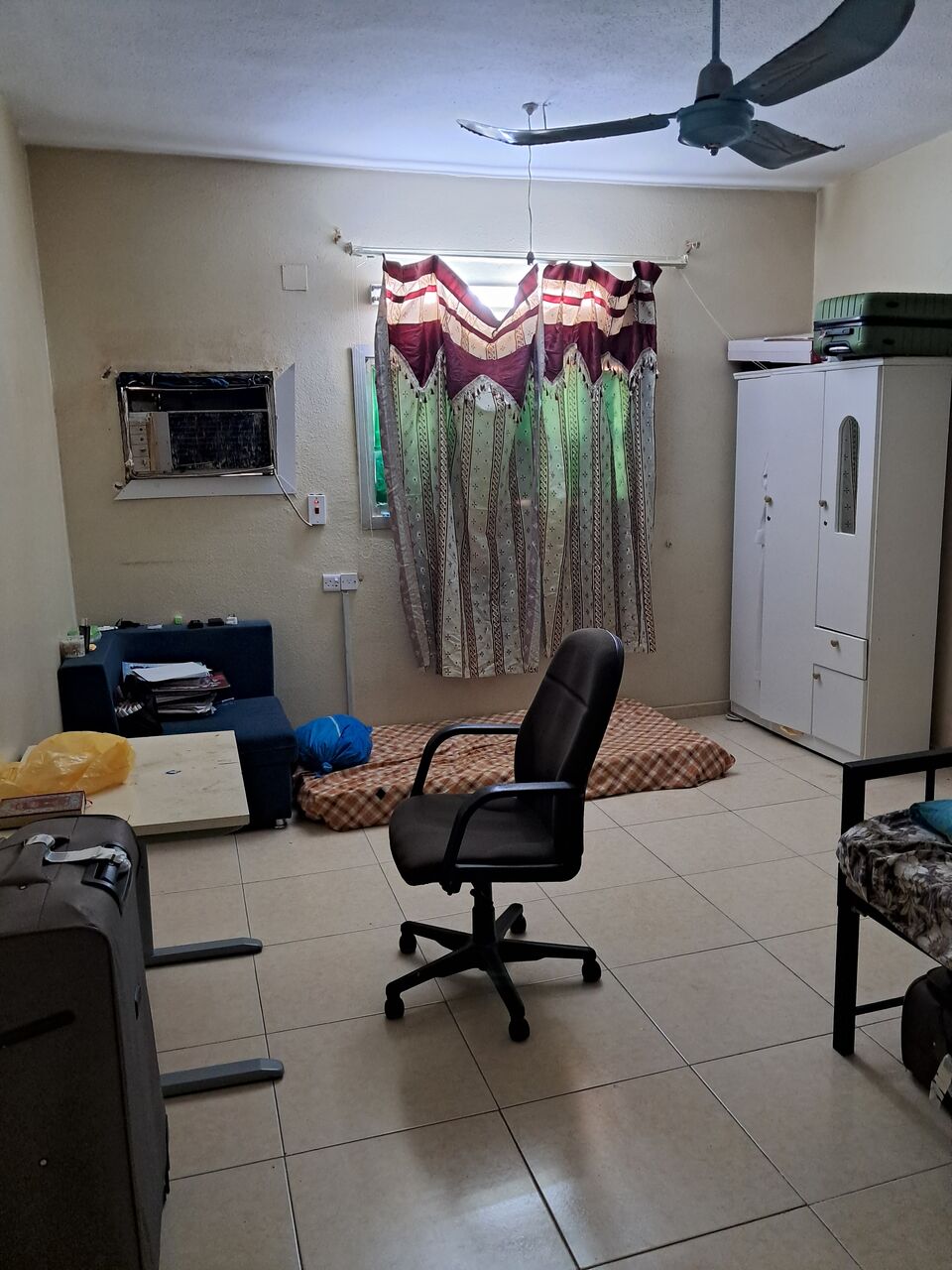 Al Suwaidi, Rooms for Rent, SAR 750/month,  Furnished,  One Specious Furnished Room On Rent For 6 Months Only SAR 750 Per Month.