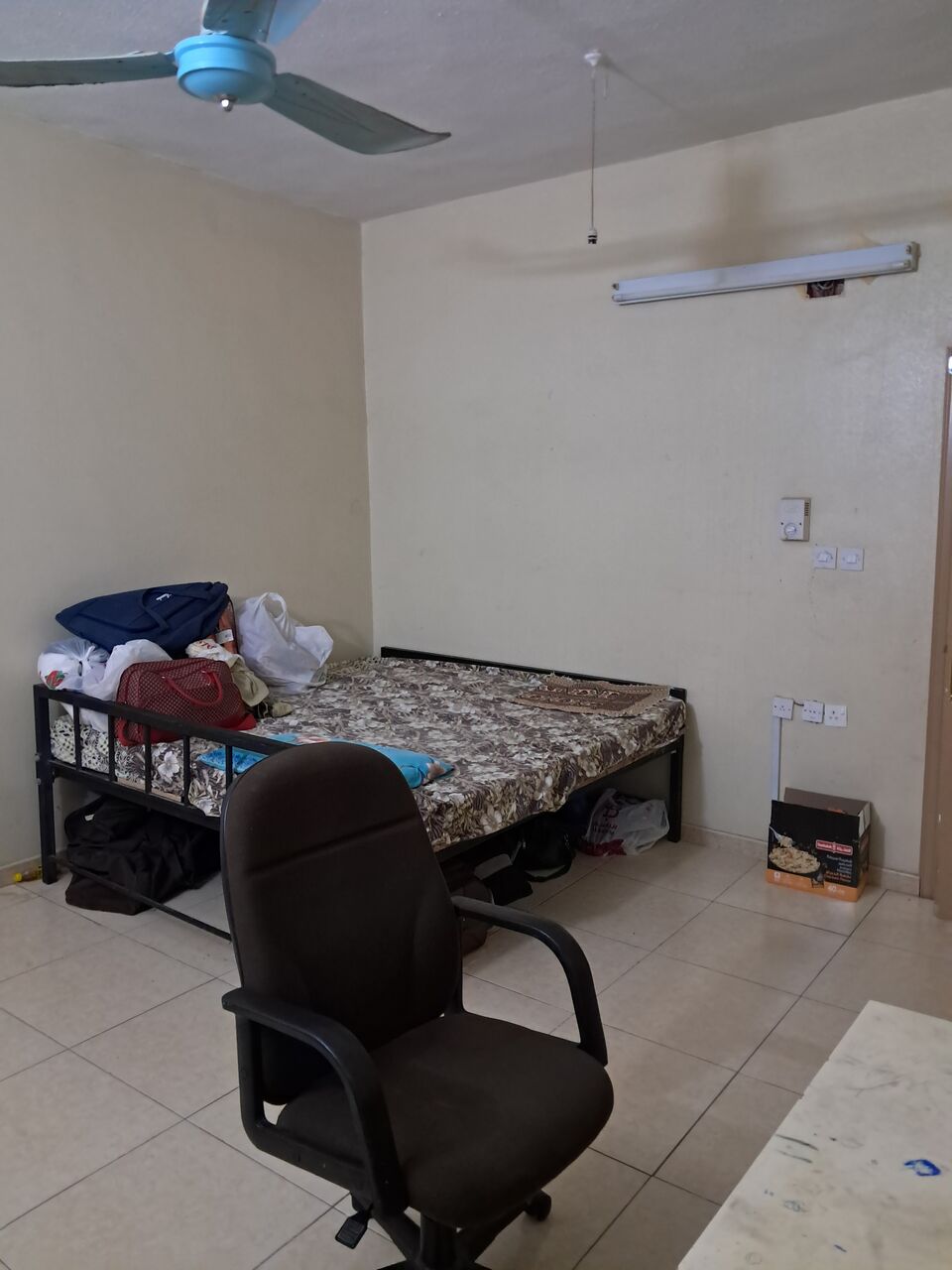 Al Suwaidi, Rooms for Rent, SAR 750/month,  Furnished,  One Specious Furnished Room On Rent For 6 Months Only SAR 750 Per Month.