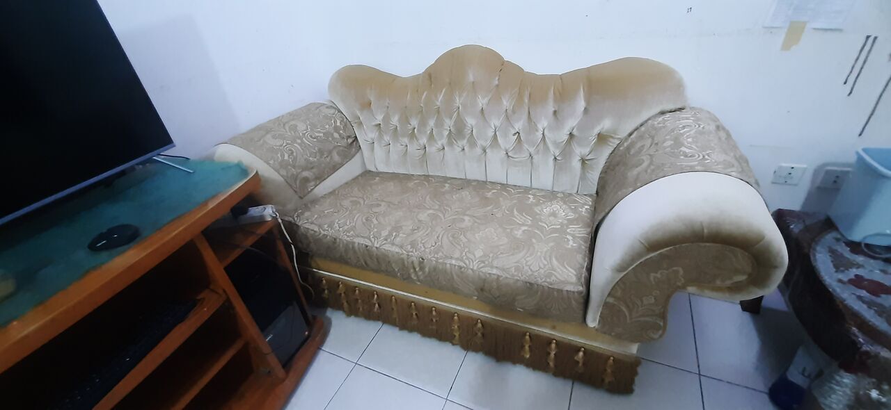 Mushrefah, Furniture, SAR 400,  Sofa In Very Good Condition Available For Sale