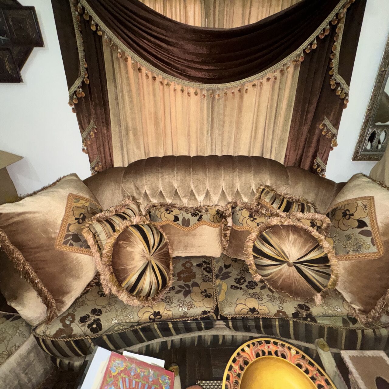 Jeddah, Furniture, SAR 1000,  7 Piece Sofa Set For Sale New Condition