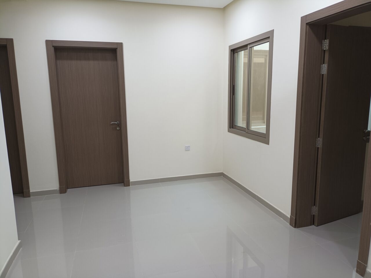 Manama, Apartments, Flats, Houses & Villas, BHD 150/month,  2 BR,  110 Sq. Meter,  2 Bedroom Flat For Rent In Tashan
