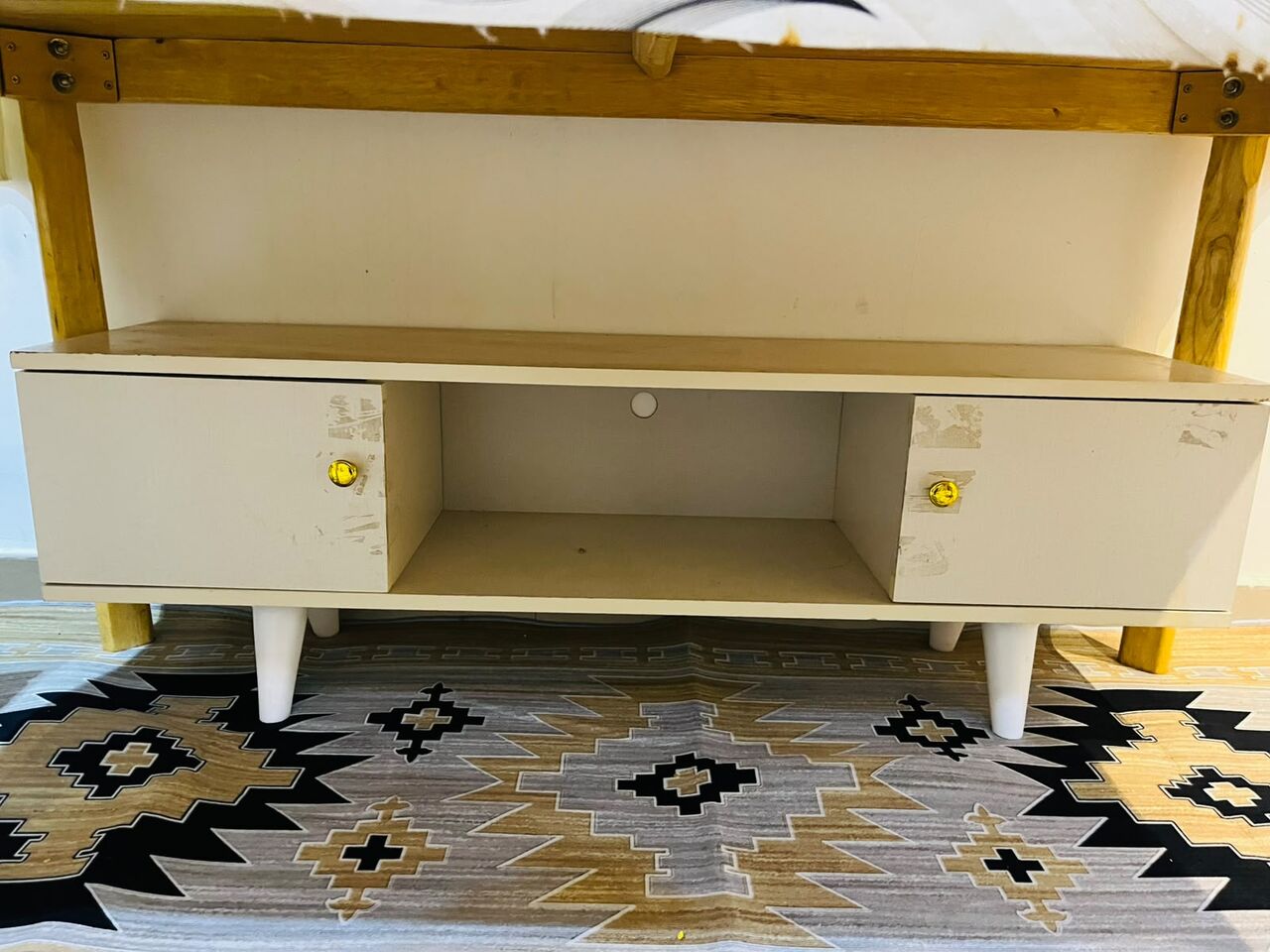 Al Malaz, Household Items, SAR 123,  TV Stand And Revolving Chair For Sale