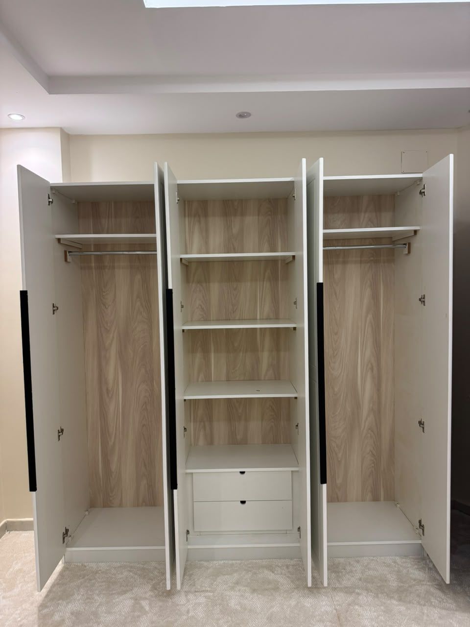 Jeddah, Furniture, SAR 4,  Modern 4-Door & 6-Door Wardrobes &ndash; Spacious Storage, Premium Quality