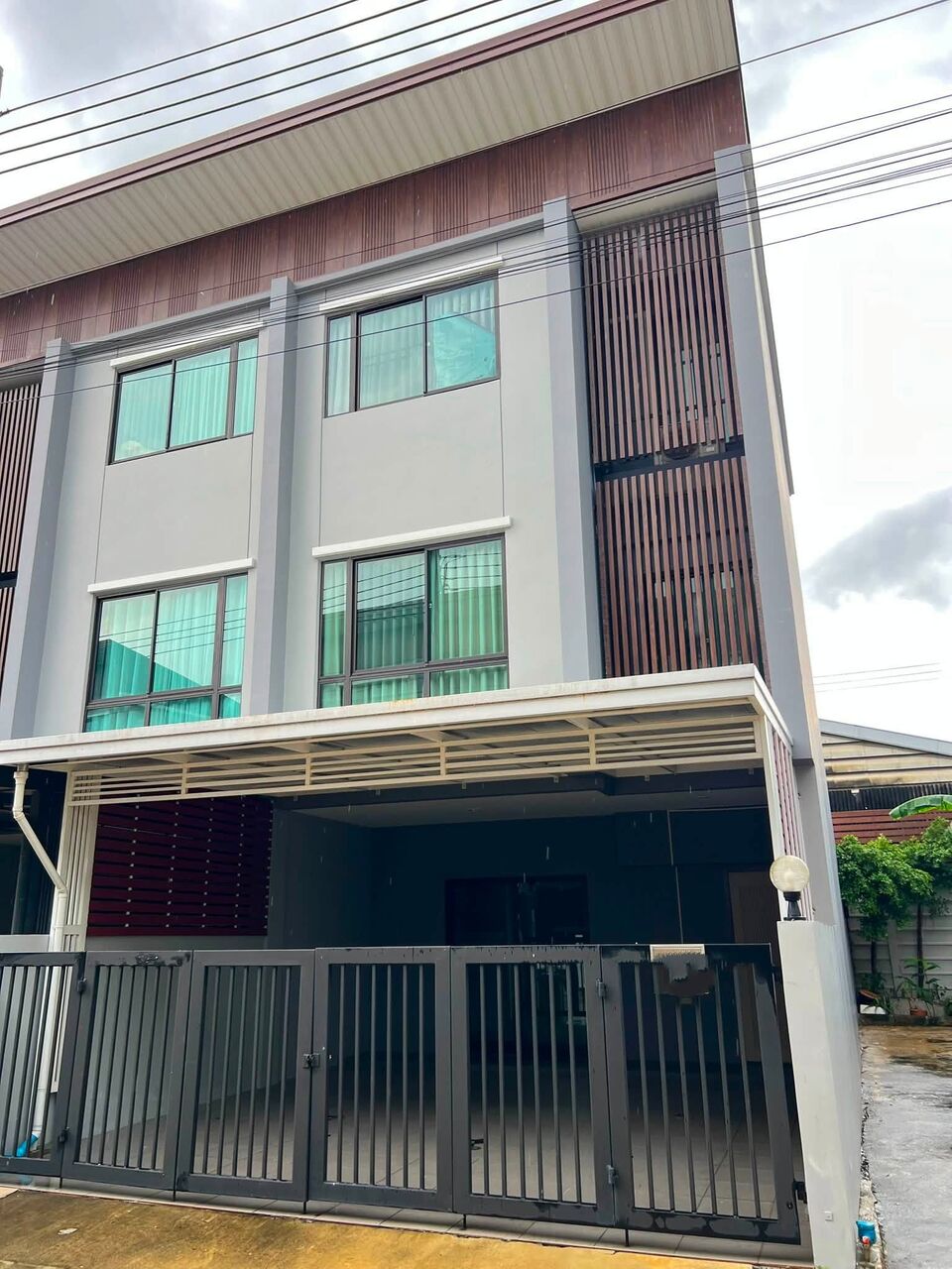 Bangkok, Villas, THB 50000,  21 Sq. Feet,  ให้เช่าทาวโฮม ใกล้สถานีรถไฟฟ้าลาด