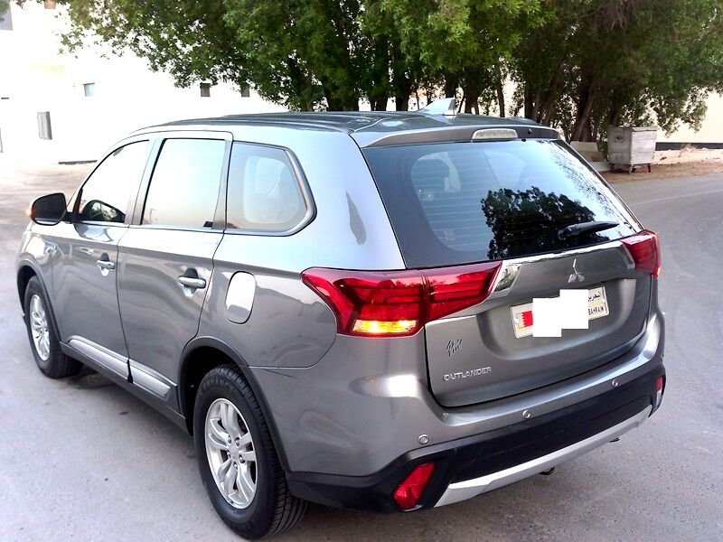 Bilad Al Qadeem, Vehicles, Cars & Trucks , BHD 4200,  Mitsubishi Outlander,  2018,  Automatic,  98000 KM,   SUV LOW MILEAGE FOR SALE