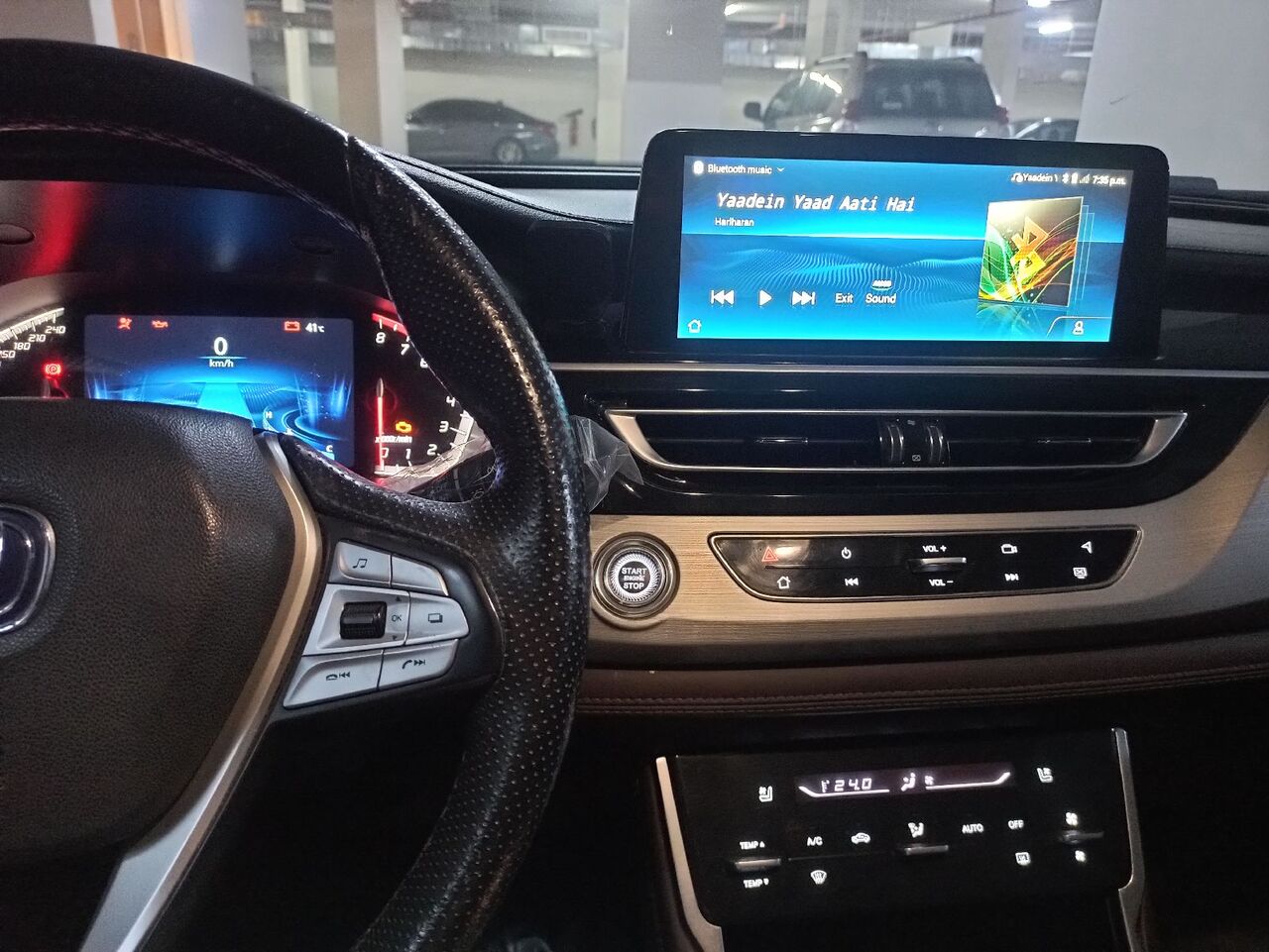 Riyadh, Vehicles, Cars & Trucks , SAR 50000,  Changan CS75 Plus,  2022,  Automatic,  98500 KM,  Full Option And 4 Wheel Drive Changan SUV CS75 1.8L Turbocharged