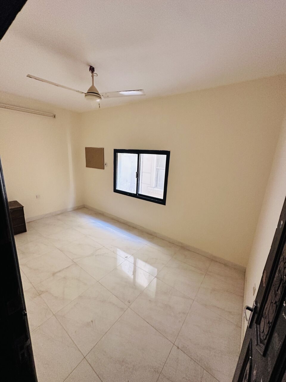 Manama, Apartments, Flats, Houses & Villas, BHD 200/month,  3 BR,  1000 Sq. Meter,  Flat For Rent 3BHK