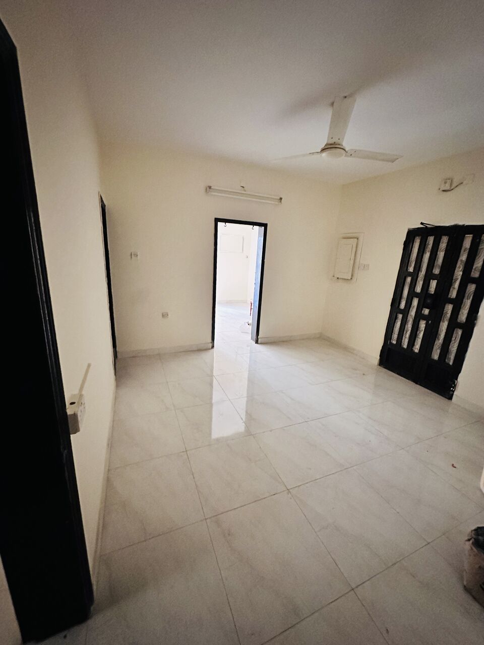 Manama, Apartments, Flats, Houses & Villas, BHD 200/month,  3 BR,  1000 Sq. Meter,  Flat For Rent 3BHK