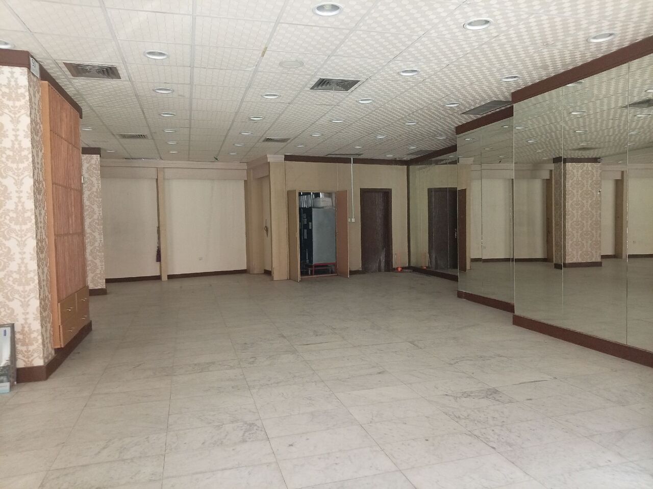 Adliya, Shops, BHD 1300,  280 Sq. Meter,  Commercial Very Big Shop For Rent In : Adliya