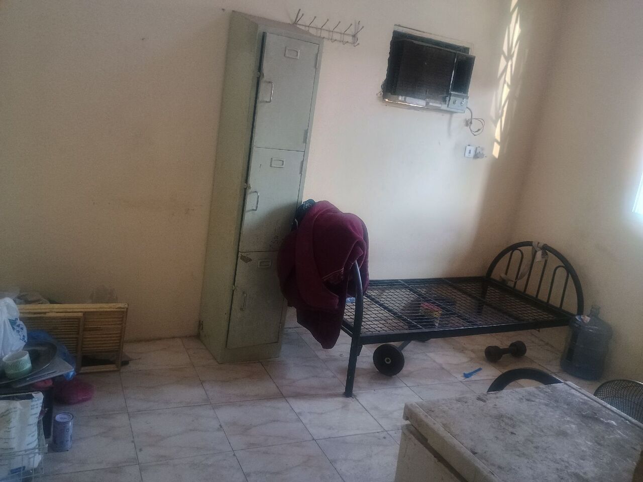 Hara, Language Exchange, Alfarazdag Street