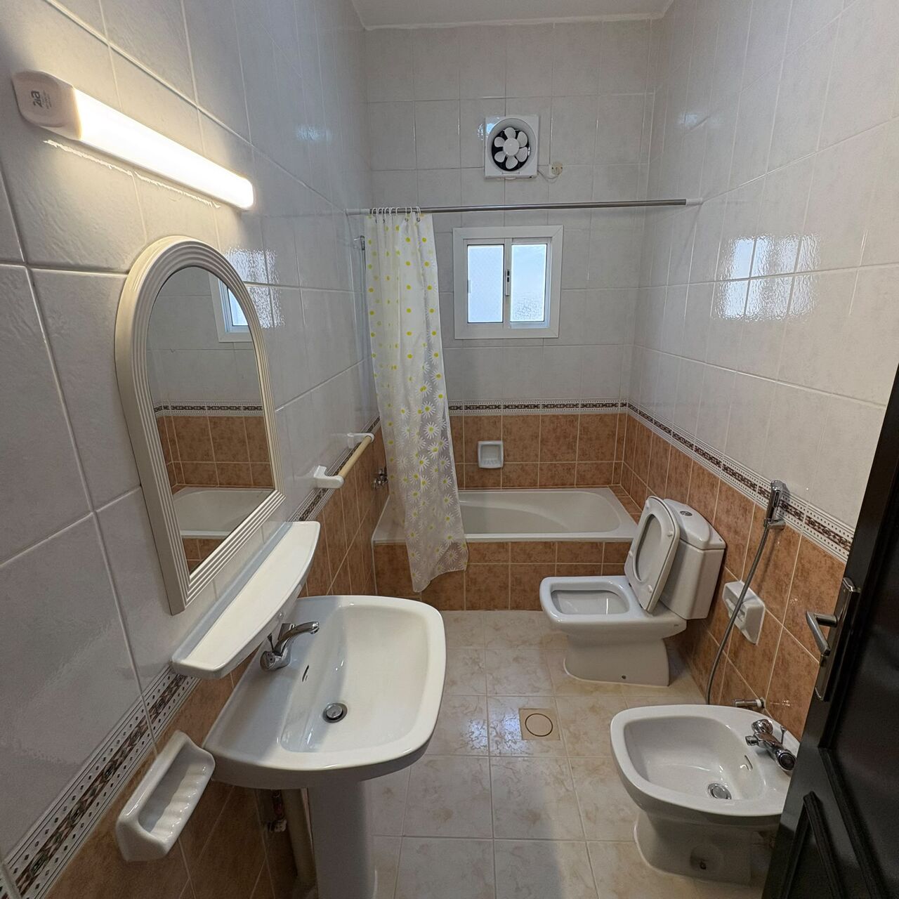 Adliya, Apartments, Flats, Houses & Villas, BHD 280/month,  Furnished,  2 BR,  *Adliya* -2 BHK Fully Furnished | EWA 30 BD | Contact 35494057