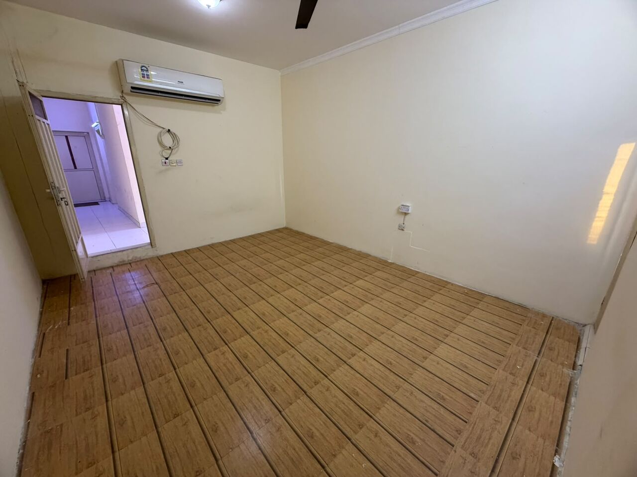 Manama, Apartments, Flats, Houses & Villas, BHD 100/month,  Available Flat, Villas, For Rent, Sales And Purchase, Resd Comercial