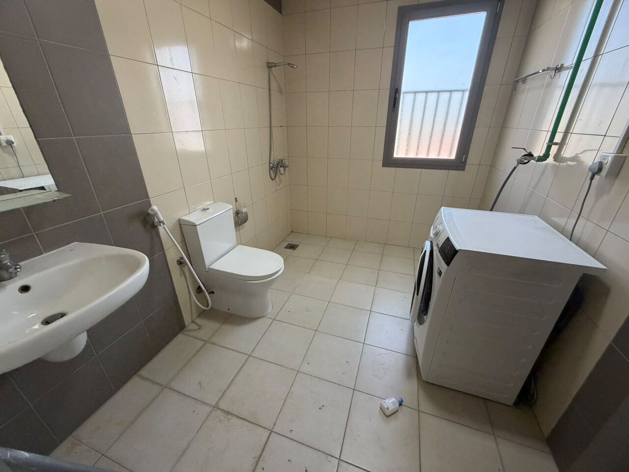 Adliya, Apartments, Flats, Houses & Villas, BHD 330/month,  2 BR,  *Adliya*- 330 BD | 2BR | Semi Furnished | Unlimited EWA | Contact 35494057