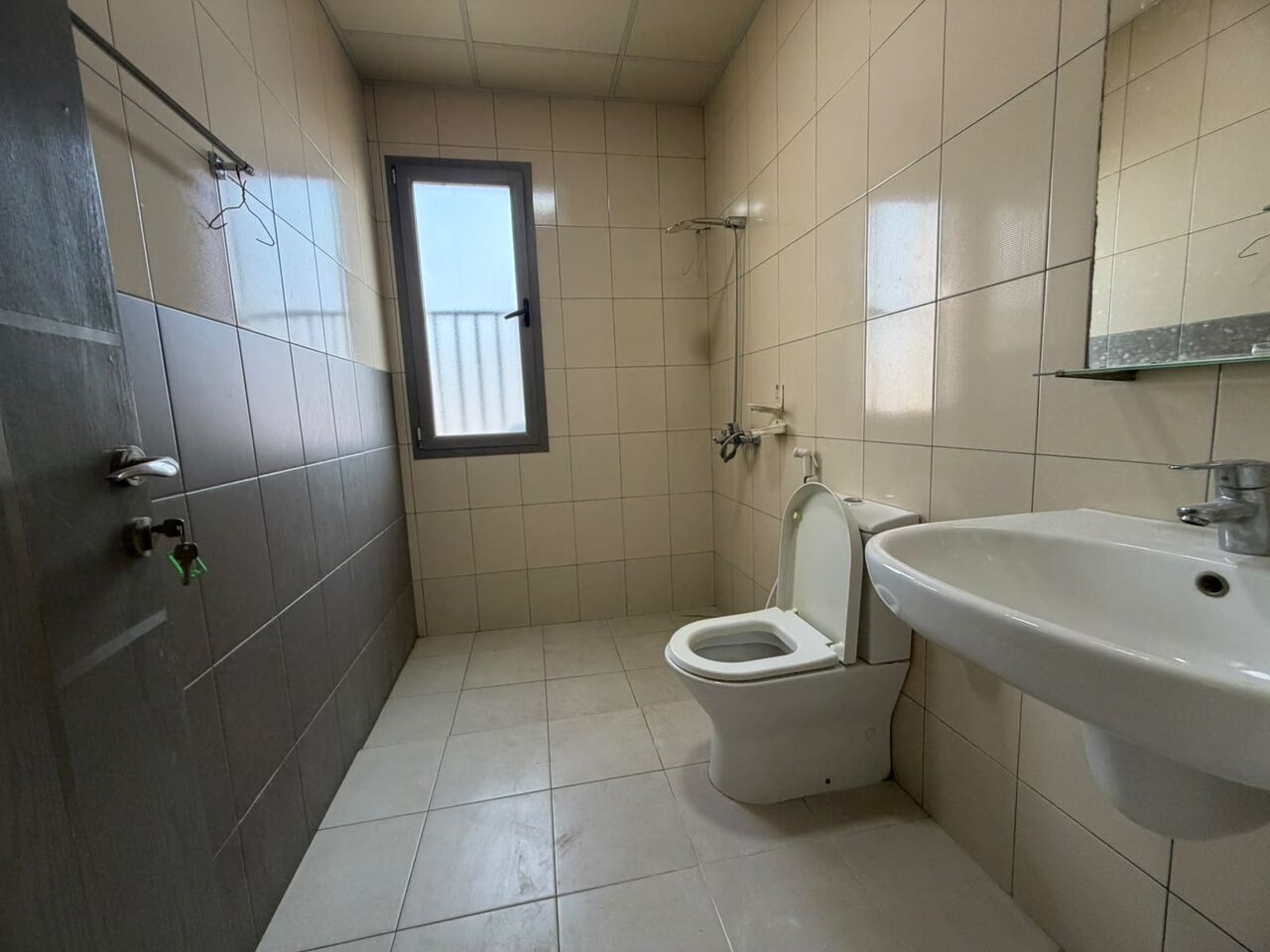 Adliya, Apartments, Flats, Houses & Villas, BHD 330/month,  2 BR,  *Adliya*- 330 BD | 2BR | Semi Furnished | Unlimited EWA | Contact 35494057