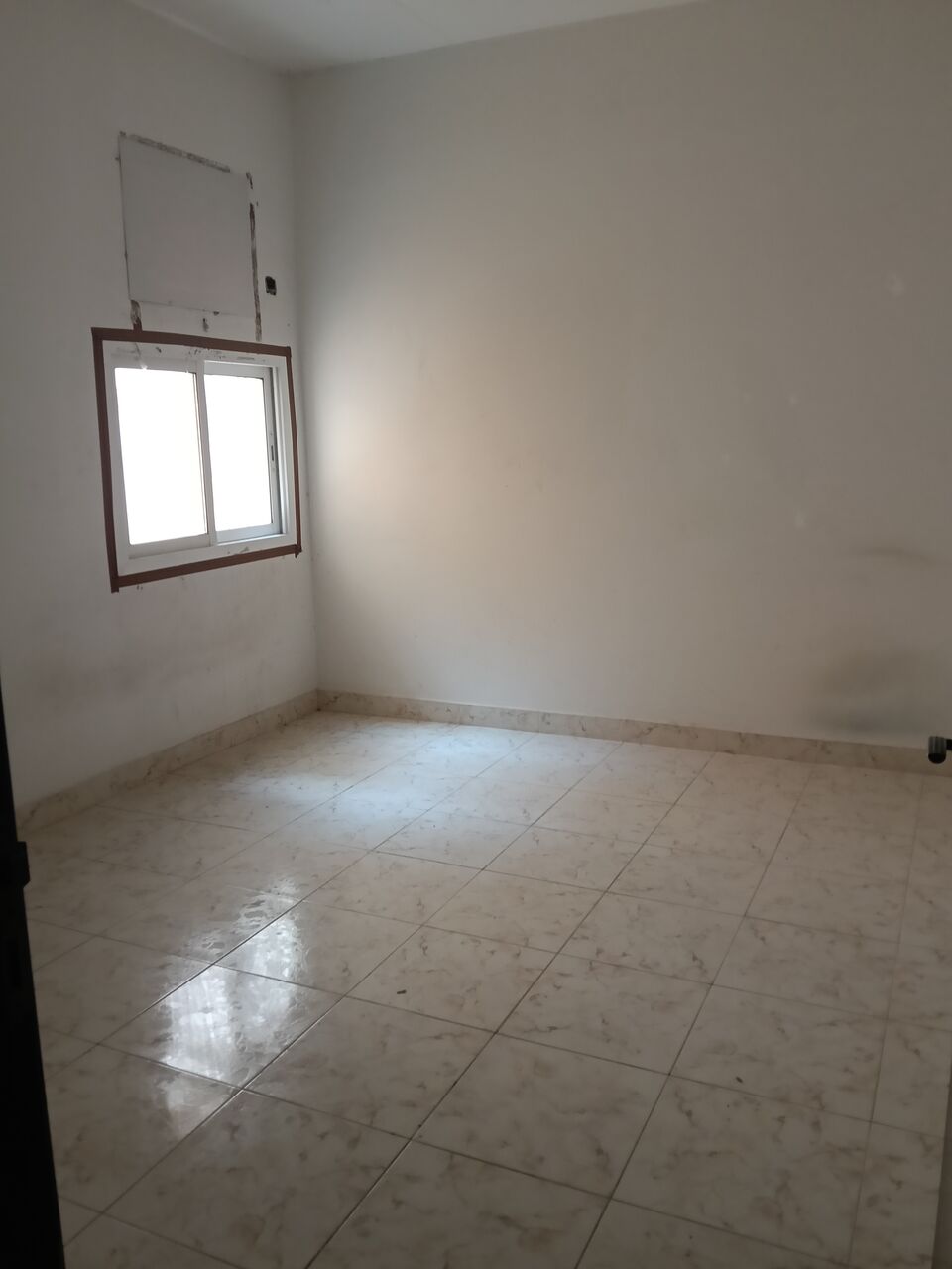 Umm Al Hassam, Apartments, Flats, Houses & Villas, BHD 200/month,  2 BR,  2 Bedroom Unfurnished Flat For Rent With Ewa