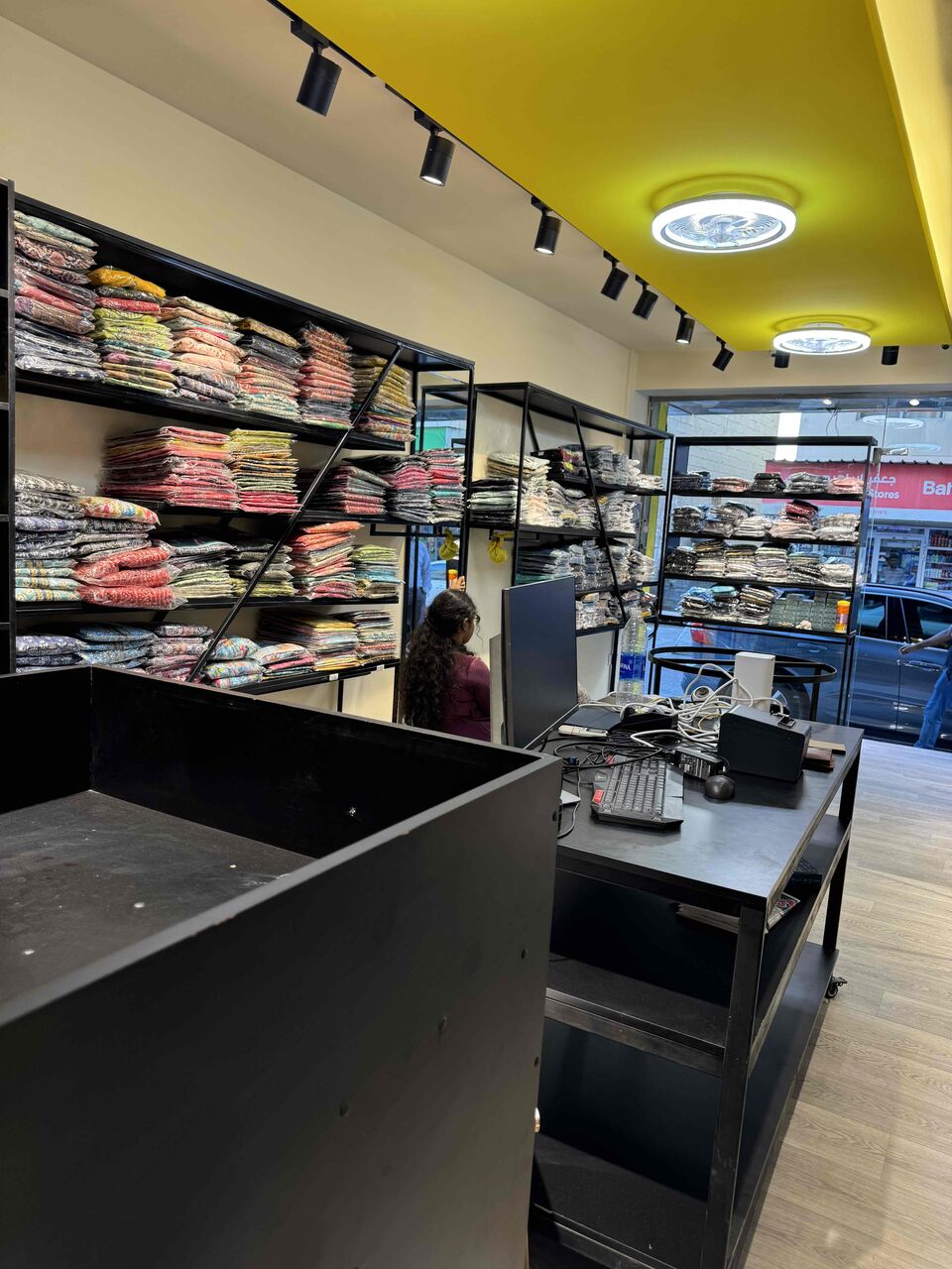 Gudaibiya, Businesses For Sale, SELLING SINGAPORE STORE WITH BOUTIQ MEN&WOMEN