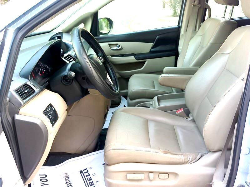 Manama, Vehicles, Cars & Trucks , BHD 3600,  Honda Odyssey,  2014,  Automatic,  158000 KM,   Top End Full Option Much Facilities, Family Van, Well Maintained Neat Clean