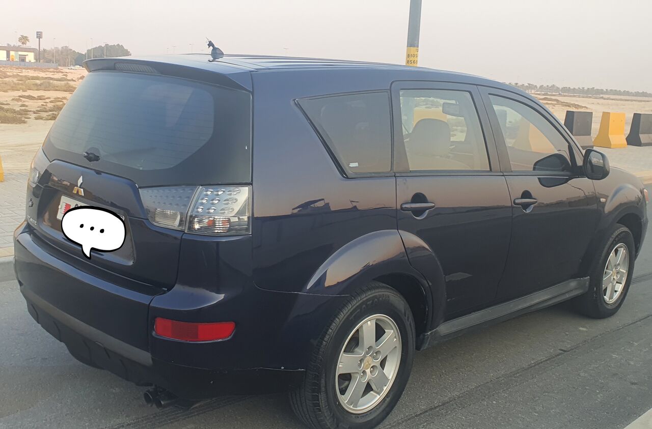 Zallaq, Vehicles, Cars & Trucks , BHD 1900,  Mitsubishi Outlander Model 2012 Four Cylinder 2.4 New Passing 1year,  2012,  Automatic,  200000 KM,  Mitsubishi Outlander  Well Condition New Passing Insurance 1year