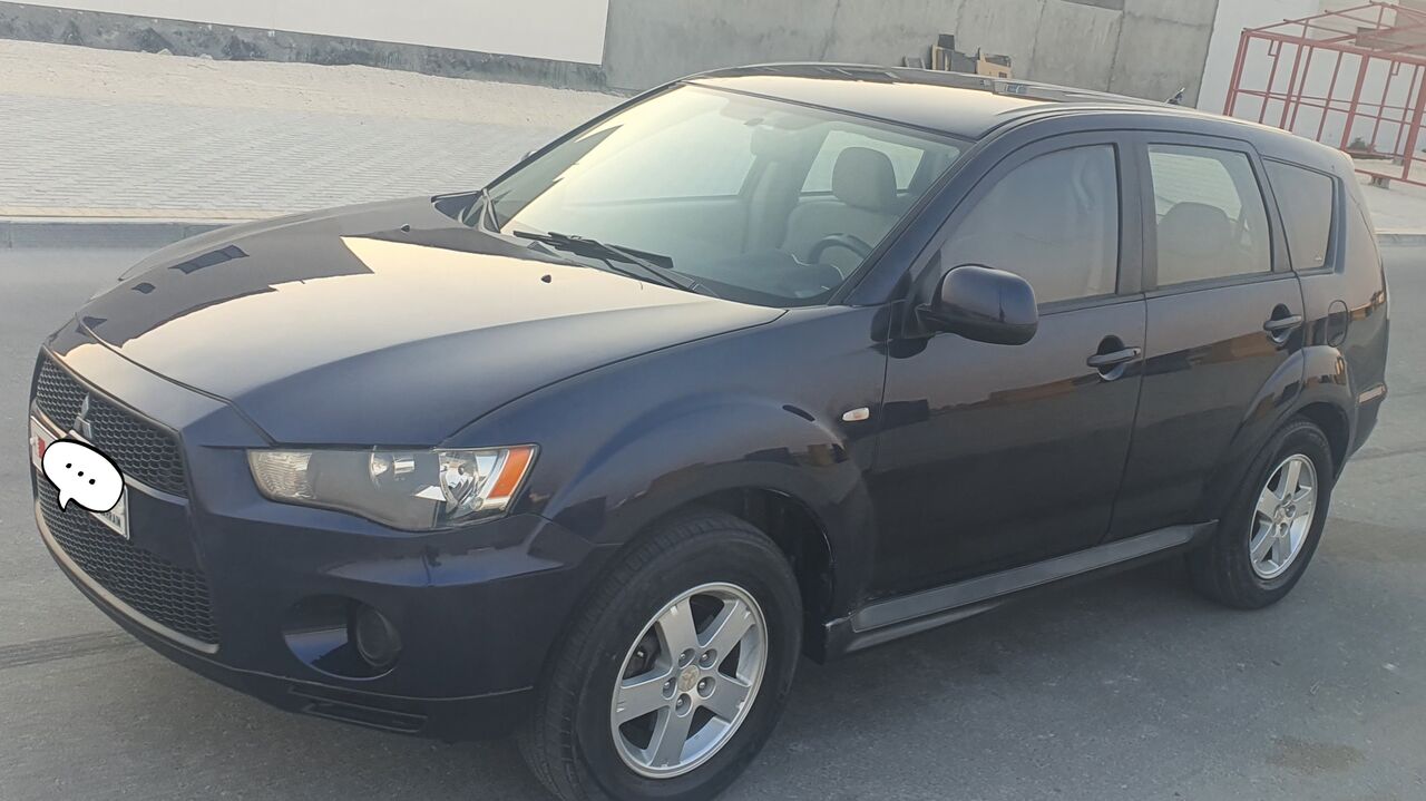 Zallaq, Vehicles, Cars & Trucks , BHD 1900,  Mitsubishi Outlander Model 2012 Four Cylinder 2.4 New Passing 1year,  2012,  Automatic,  200000 KM,  Mitsubishi Outlander  Well Condition New Passing Insurance 1year
