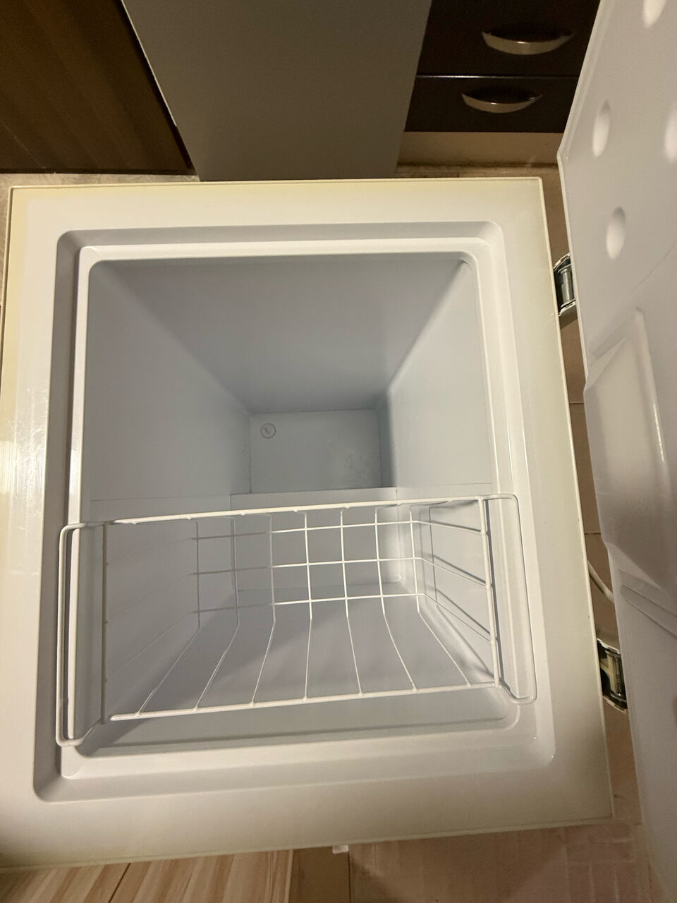 Al Yarmouk, Appliances, SAR 600,  Deep Freezer