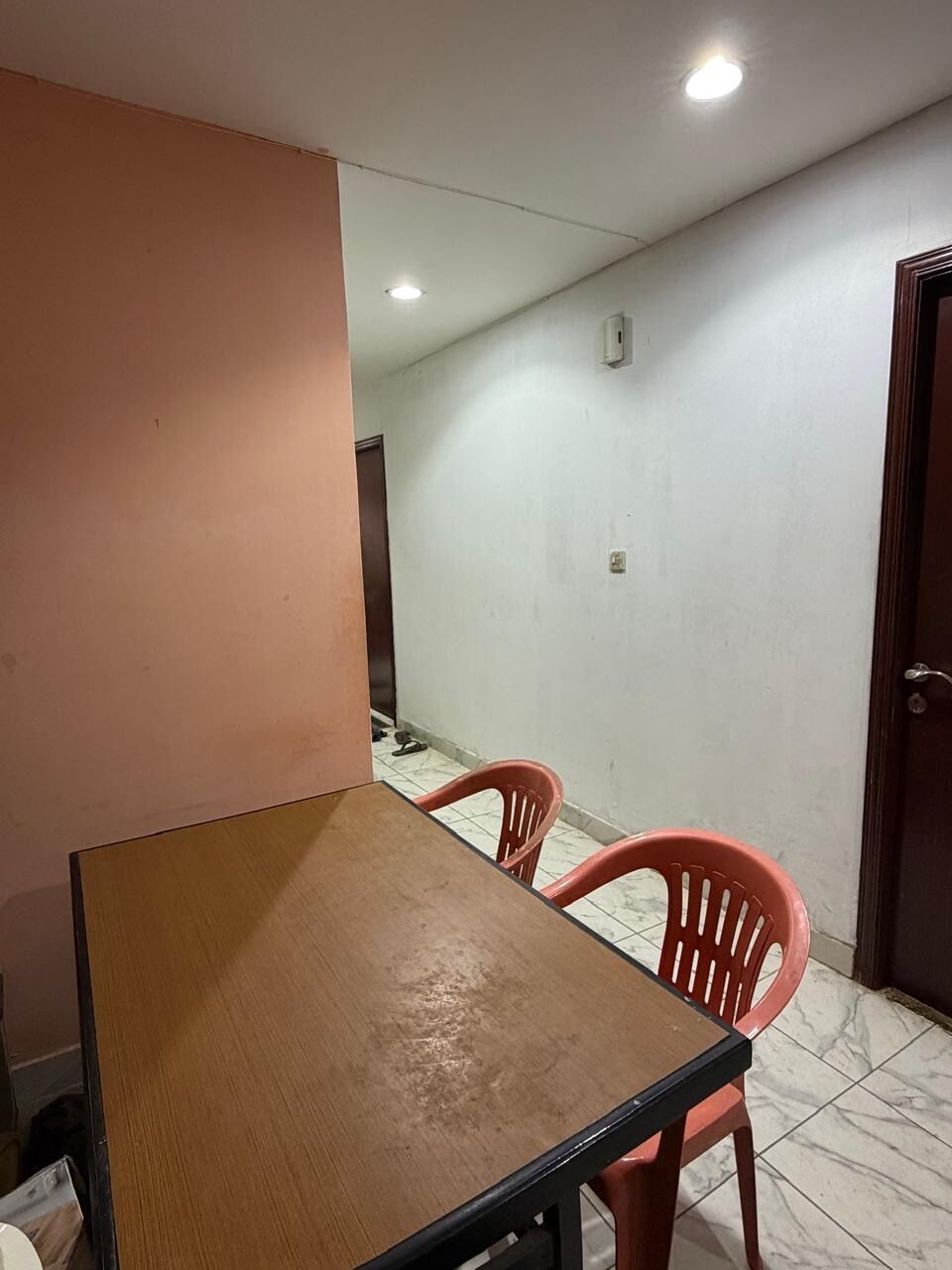 Al Sulaymaniyyah, Housing Exchanges, SAR 1000/month,  1 BR,  Room For Rent Immediately Available