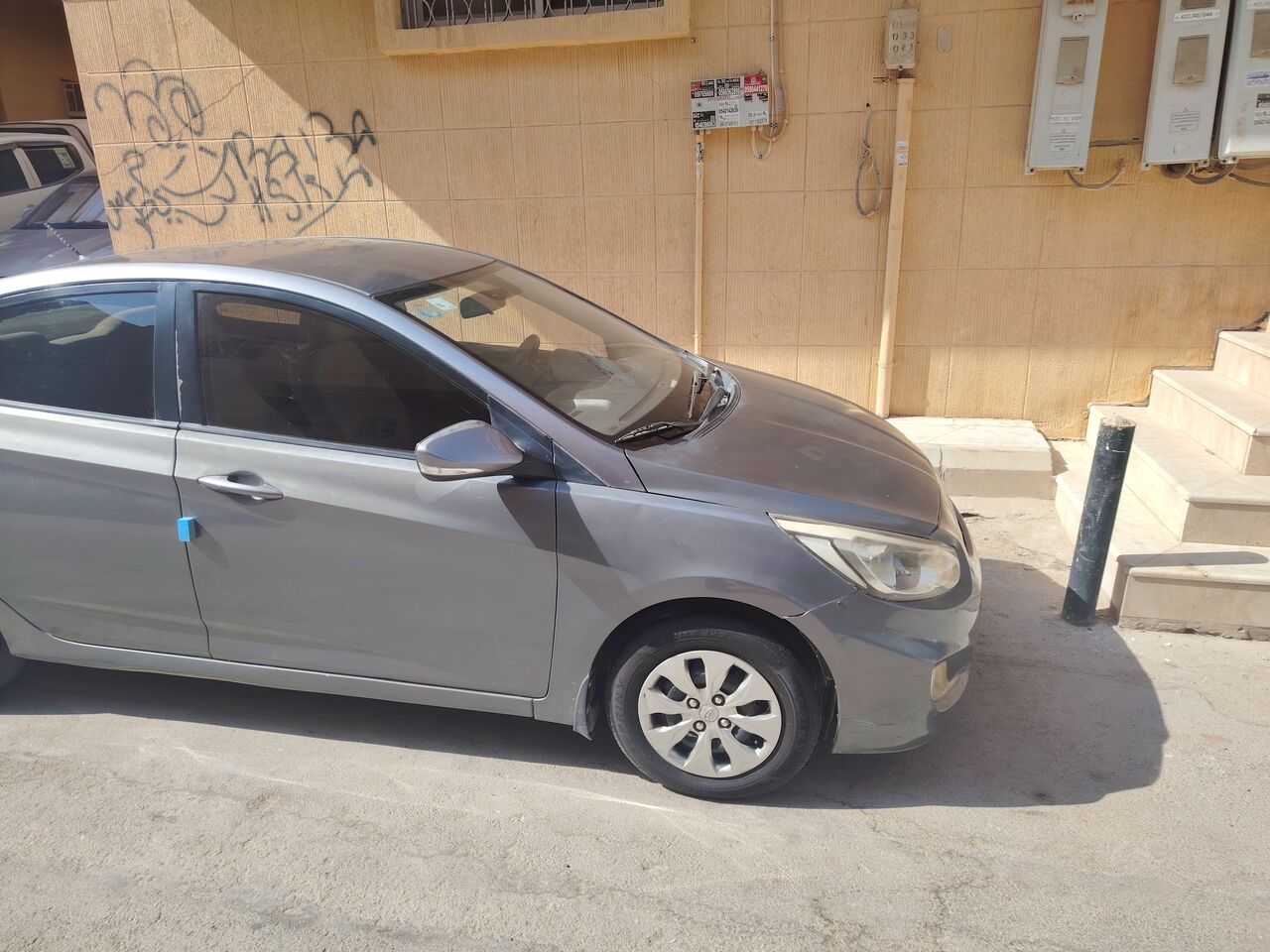 Riyadh, Vehicles, Cars & Trucks , SAR 23000,  Hyundai Accent,  2017,  Automatic,  142000 KM,  Accent  Low Mileage