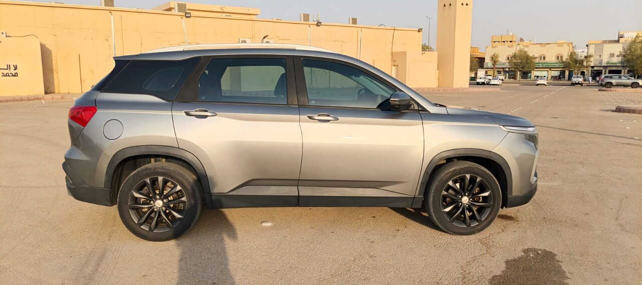 Riyadh, Vehicles, Cars & Trucks , SAR 42000,  Chevrolet Captiva,  2023,  Automatic,  80000 KM,  🚗 –  Model   Excellent Condition Suv Seven Seater