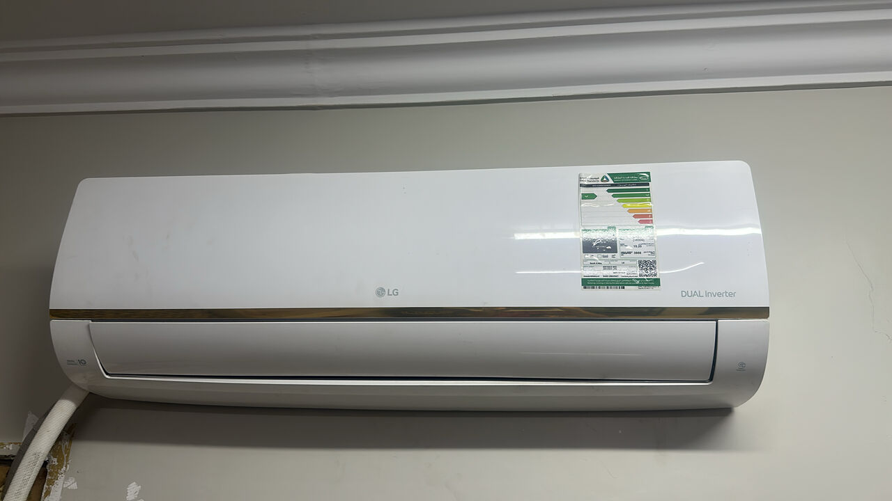 Al Iskan, Air Conditioners, SAR 2000,  LG Split AC - NW182C0 - 18000 Btu/h - Brand New Working Conditio