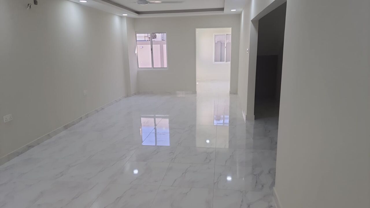 Isa Town, Apartments, Flats, Houses & Villas, BHD 420/year,  5 BR,  Rent House With EAW In Isa Town