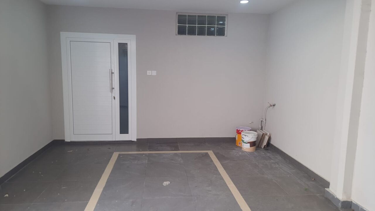 Isa Town, Apartments, Flats, Houses & Villas, BHD 420/year,  5 BR,  Rent House With EAW In Isa Town