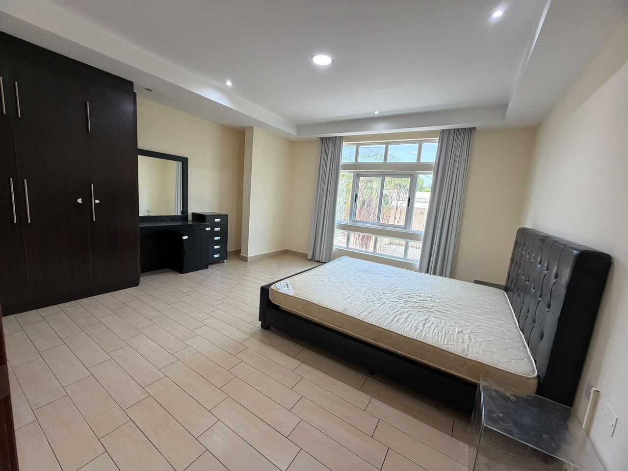 Adliya, Apartments, Flats, Houses & Villas, BHD 350/month,  Furnished,  2 BR,  *Adliya* - 350 BD /Monthly | 2BR | Fully Furnished | EWA 25 BD Limit | Contact 35494057
