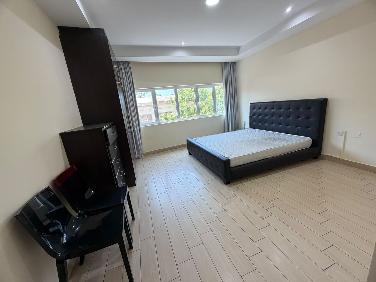 Adliya, Apartments, Flats, Houses & Villas, BHD 350/month,  Furnished,  2 BR,  *Adliya* - 350 BD /Monthly | 2BR | Fully Furnished | EWA 25 BD Limit | Contact 35494057