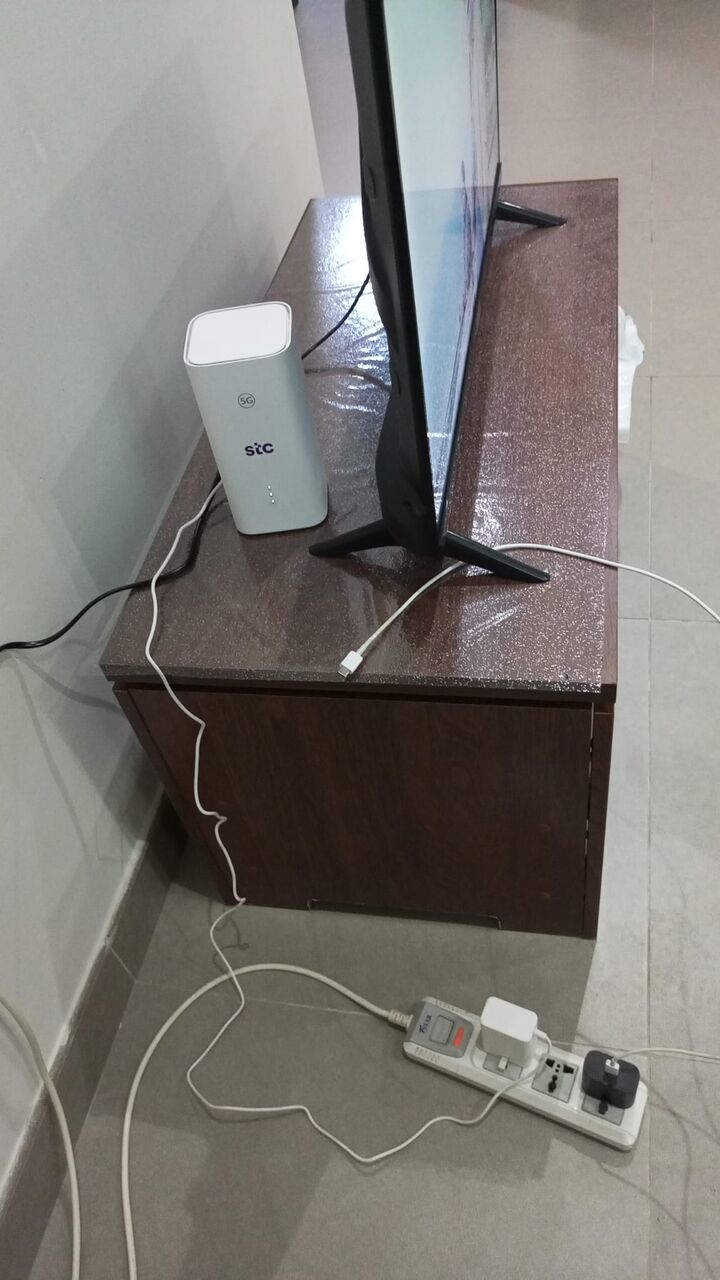 Manama, Electronics, BHD 30,  Smart LED TV For Sales - Size 32" - With Warranty Card And New TV Table