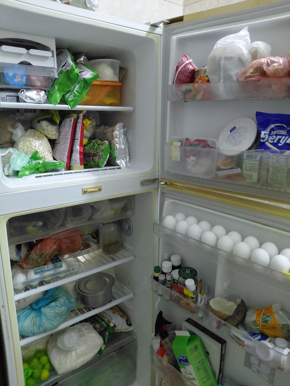 Jeddah, Household Items, SAR 300,  Refrigerator/Fridge Samsung Model RT361GKSW With A Capacity Of 9.6 Cubic Feet (270 Liters)