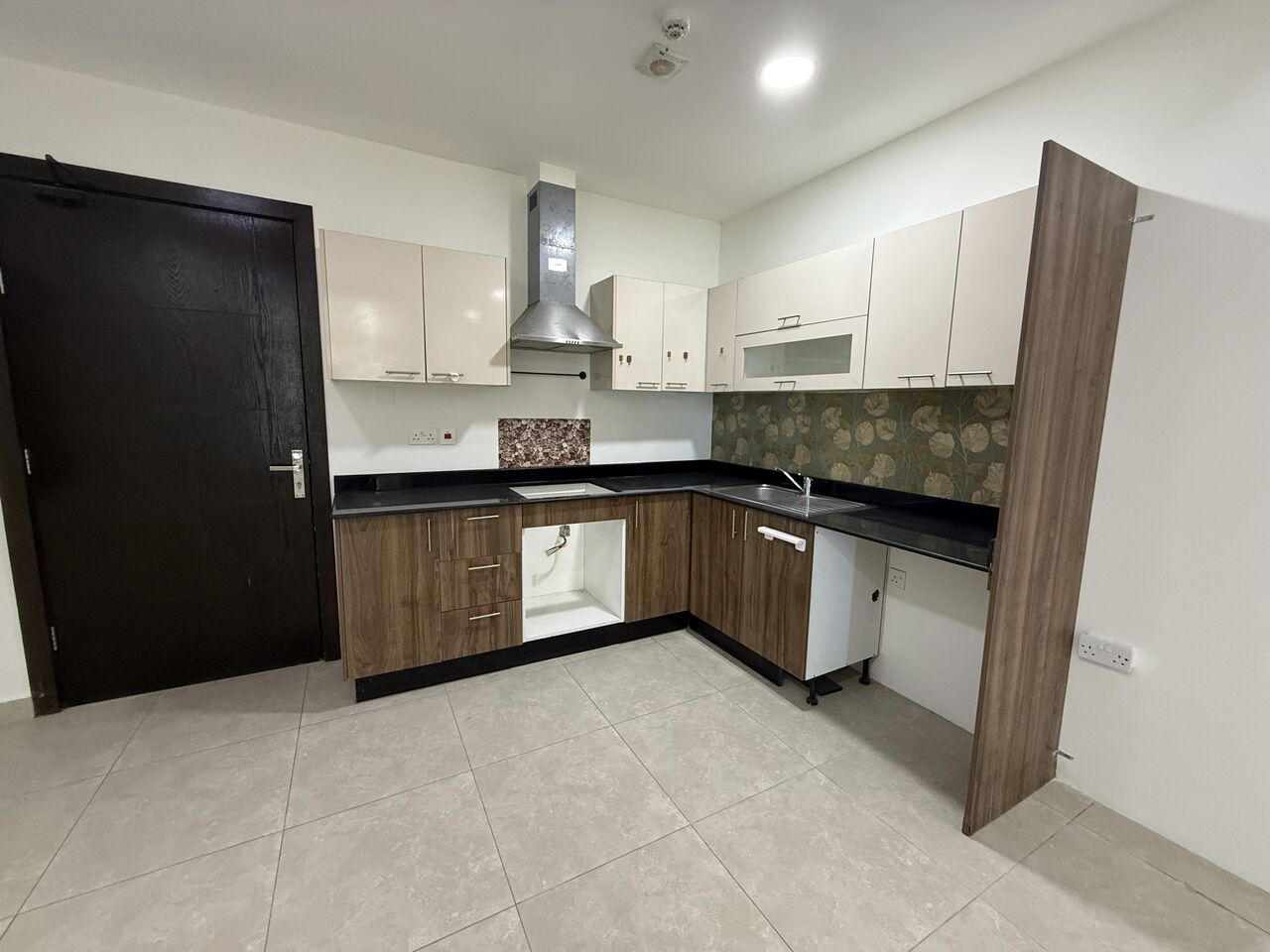 Hamad Town, Apartments, Flats, Houses & Villas, BHD 250/month,  2 BR,  100 Sq. Meter,  2ВНК Apartment For Rent - Hamad Town