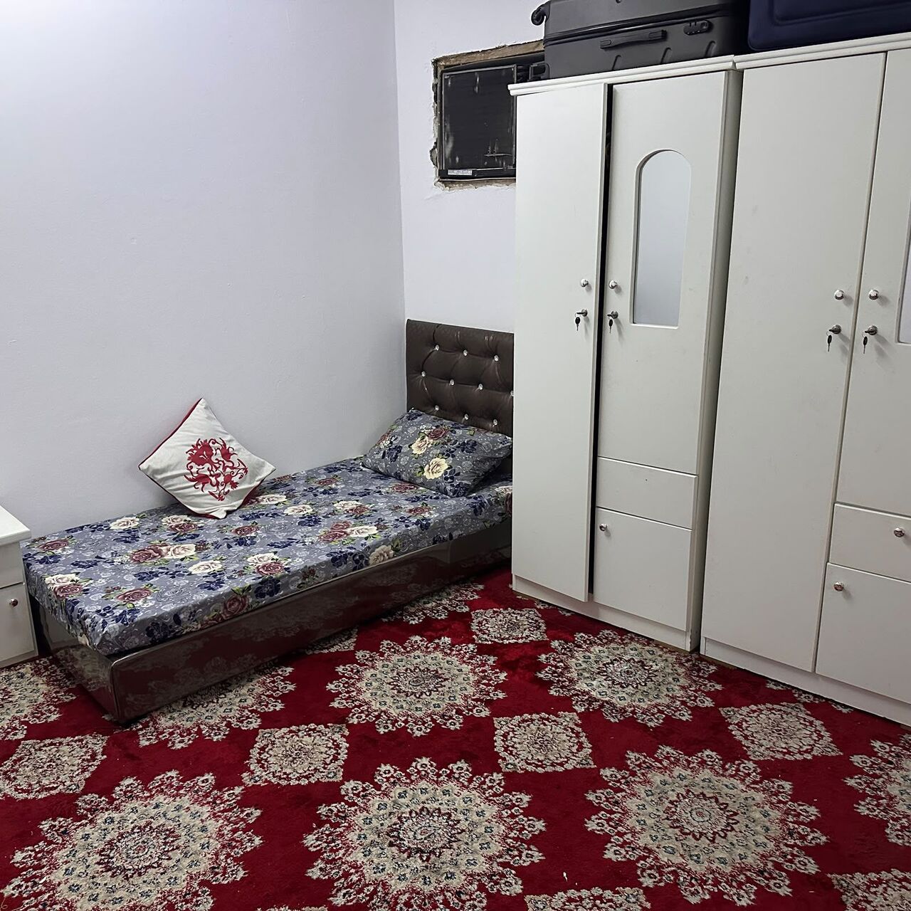 Riyadh, Rooms for Rent, SAR 1200/month,  Furnished,  Furnished Family/Couple Room Available Near Court Complex Metrostation For 1 Month