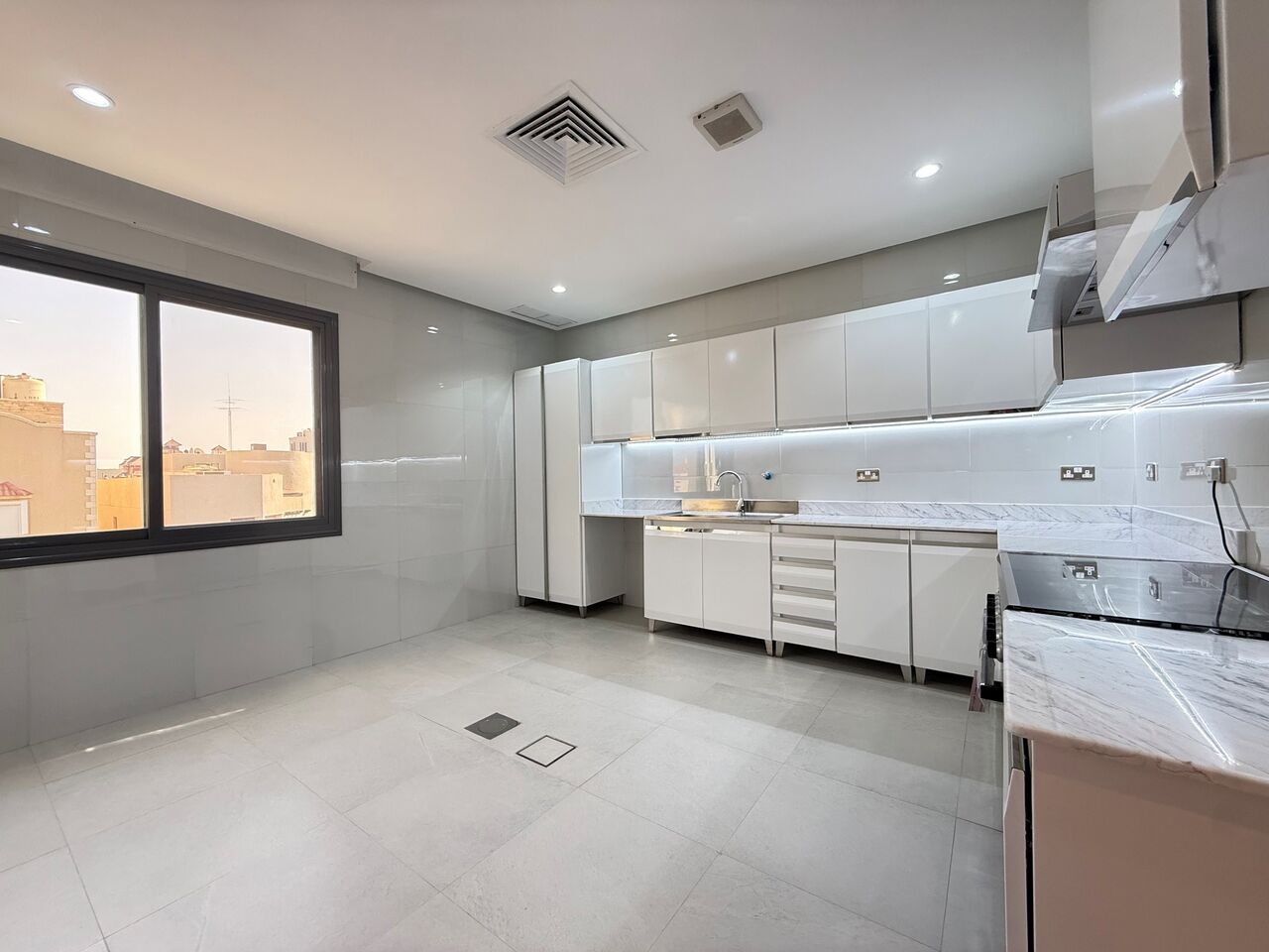 Mishref, Apartments, Flats, Houses & Villas, KWD 950/month,  4 BR,  West Mishref - Big 4 Master Bedrooms Floor With Terrace