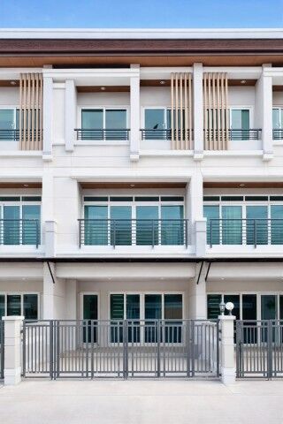 Bangkok, Villas, THB 34999,  24 Sq. Feet,  พร้อมเฟอร์ฯ ครบ แอร์ ศรีนครินทร์40-48 เย
